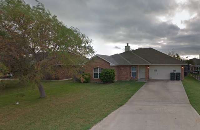 Beautiful Large Single Family Home - 104 Dober Street, Nolanville, TX 76559