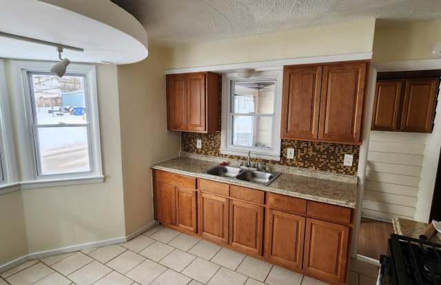 13601 Beachwood Avenue - 13601 Beachwood Avenue, Cleveland, OH 44105