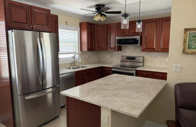 1221 SE 3rd Street photos photos