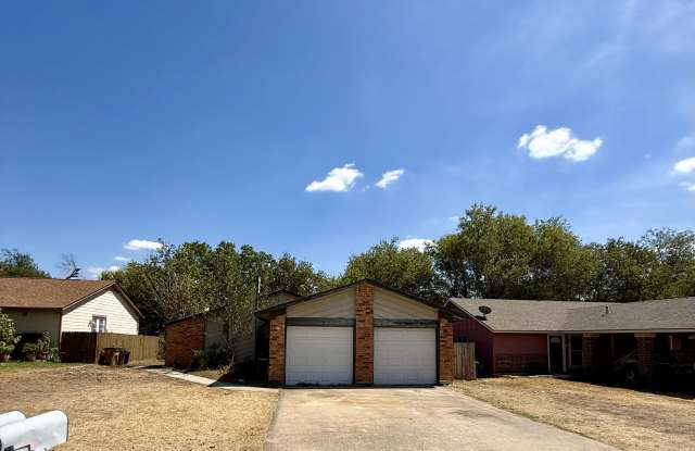 10805 Lanshire Dr - B Gallery 1