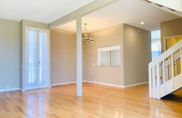 LIVE IN LA JOLLA! LOVELY TOWNHOME WITH BEAUTIFUL OCEAN VIEWS! $5,495/mo - 7327 Draper Avenue, San Diego, CA 92037 LIVE IN LA JOLLA! LOVELY TOWNHOME WITH BEAUTIFUL OCEAN VIEWS! $5,495/mo - 7327 Draper Avenue, San Diego, CA 92037