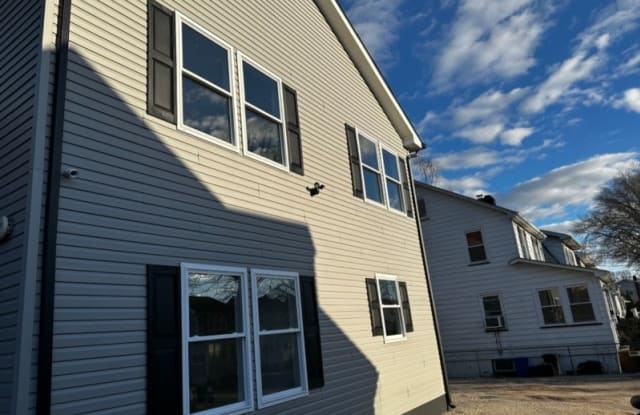 10 Rowe Pl - 10 Rowe Place, Essex County, NJ 07003