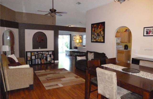 12503 Woodbury Cove Drive Gallery 2