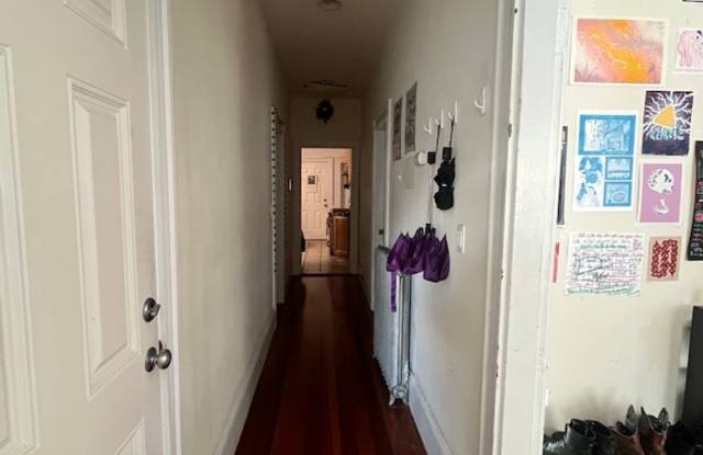 4 Bedroom 6 min Walk from the Green Line photos photos