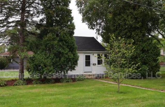 1100 Garfield Street - 1100 Garfield Street, Hobart, IN 46342