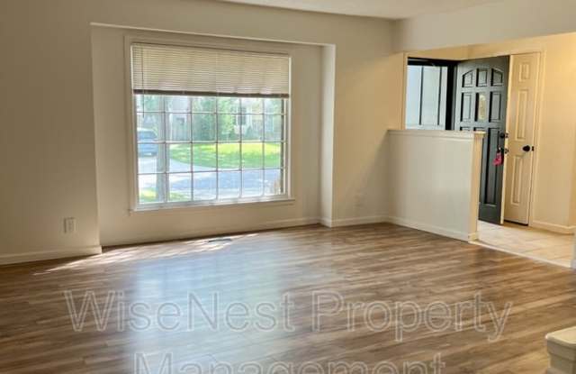 1920 East 153rd Terrace Gallery 4
