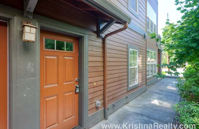 Spectacular 3BD* 2.5 BA* Condo*by Nike World Campus  Villa Sport*Walk to Max* W/S/G Included! photos photos