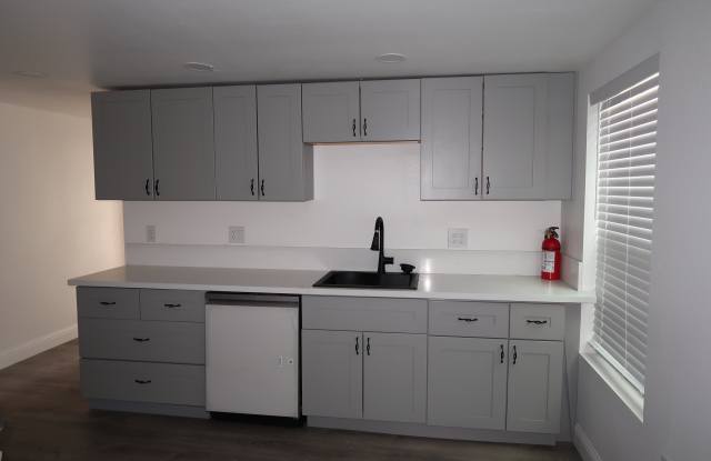 2427 J St photos photos