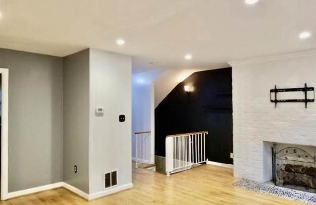 6030 HARDWICK Place Gallery 3