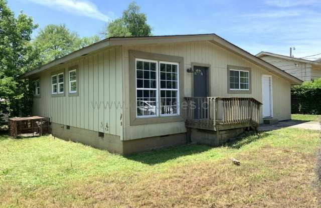 1109 Meadow Lane Gallery 2