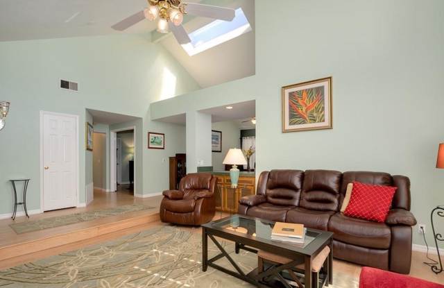 Beautiful 3-Bedroom Home Near Shadowridge Golf Course Gallery 4