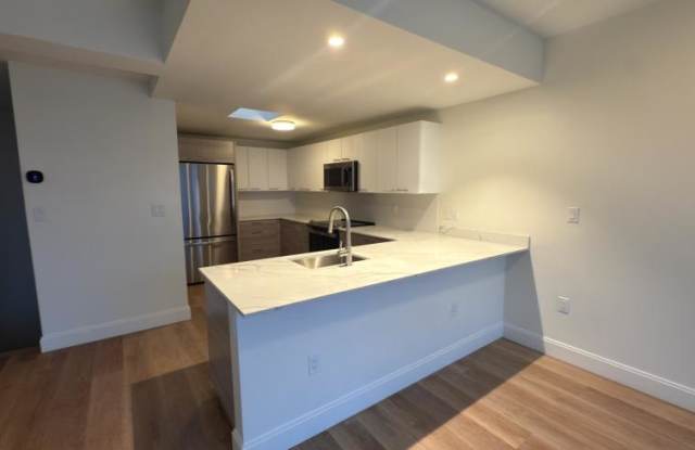 1077 Commonwealth Ave. photos photos
