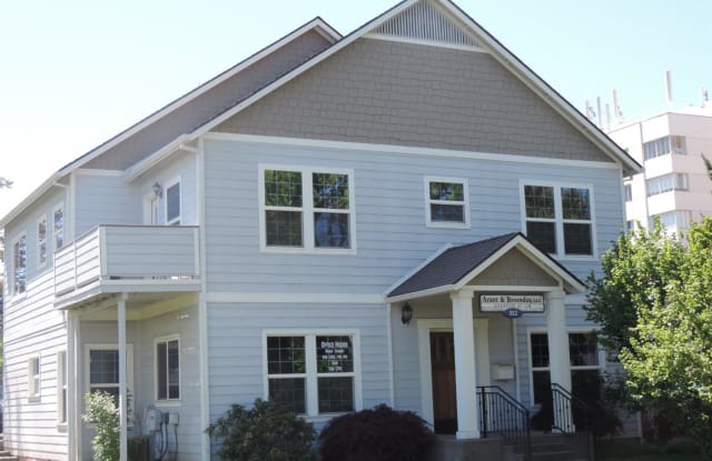 312 Ivy Street - 312 South Ivy Street, Medford, OR 97501