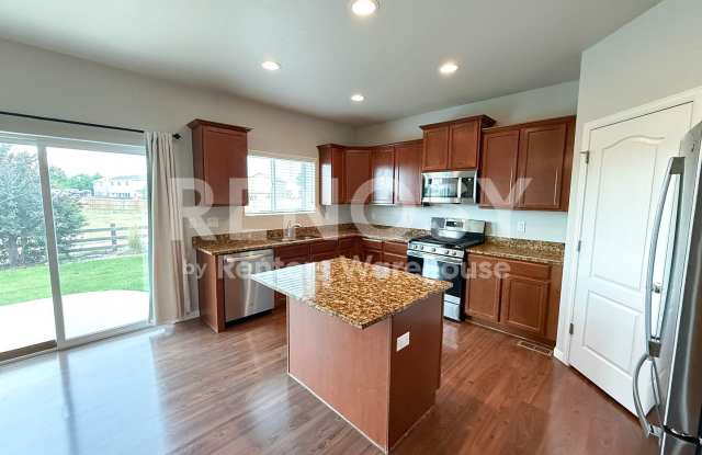 Spacious 4-Bedroom Home with Open Floor Plan and Large Backyard in Thornton photos photos