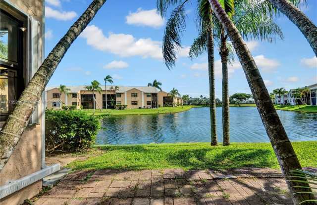900 Constitution Dr - 900 Constitution Drive, Homestead, FL 33034
