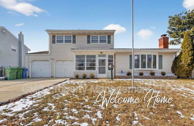 77 Marsh Ave photos photos