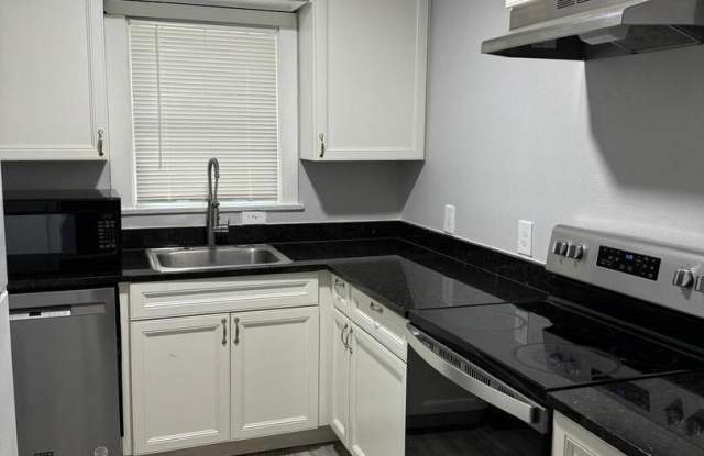 2 Bedroom in Alamo Heights! photos photos