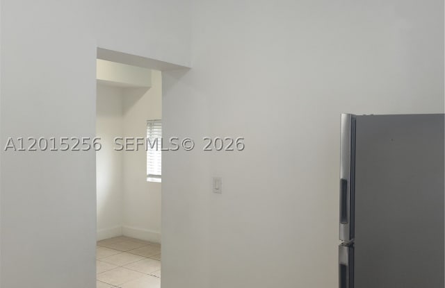 8028 NW 5th Ct Gallery 4