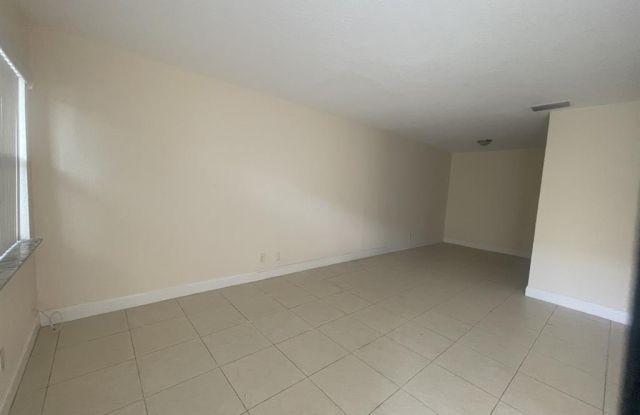 5213 NW 23rd St photos photos