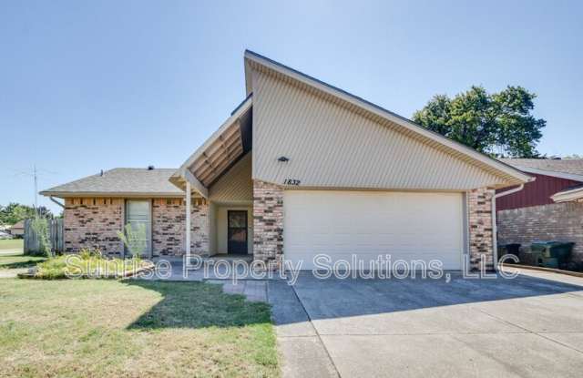 1832 Michell Dr photos photos
