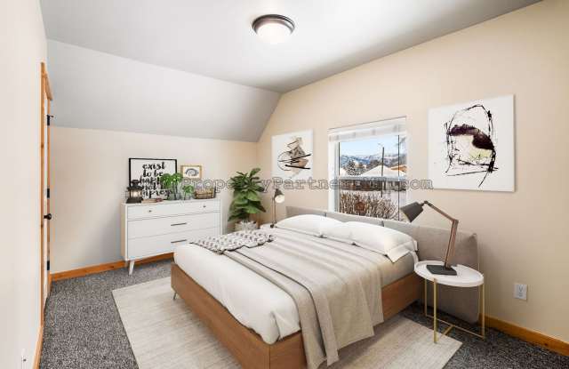 *** $1,000 off First Month's rent!*** Historic 5 Bedroom Home in Belgrade photos photos