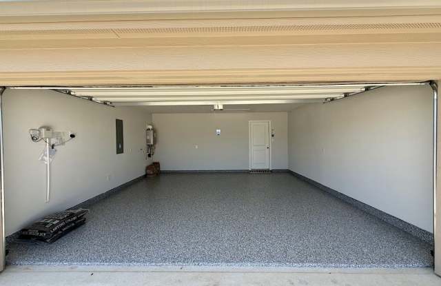 521 W Bronze Circle Gallery 3