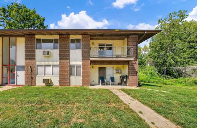 Welcome home to 7565 Hazelcrest Drive, Apt. H! Gallery 3