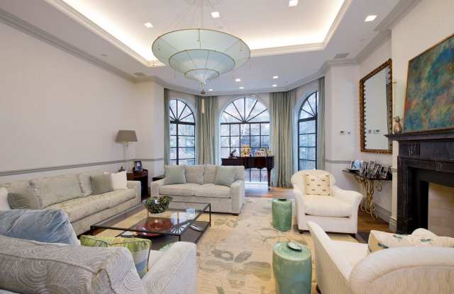 124 E 64th - 124 East 64th Street, New York City, NY 10065