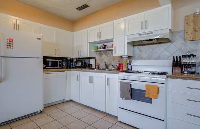 Pre-leasing 4 bedroom house close to TTU!! photos photos
