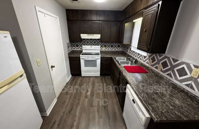 4240 Del Almirante Circle Gallery 1