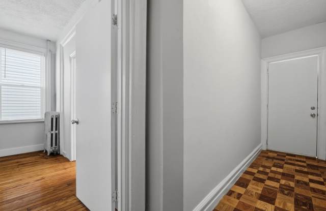 16 VREELAND TERRACE Gallery 4