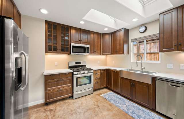 Stunning 2 BD, 2 BA, Single Level House in Solana Beach Rental for 6 Month Lease. photos photos