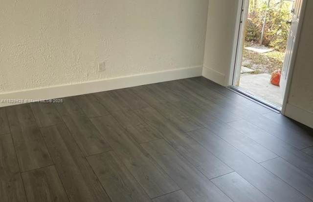 522 NW 13th Ave photos photos