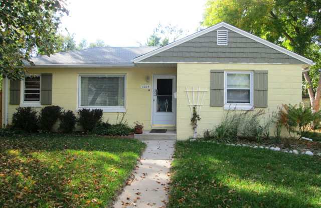 Cozy 2 bedroom house near old town Longmont! photos photos