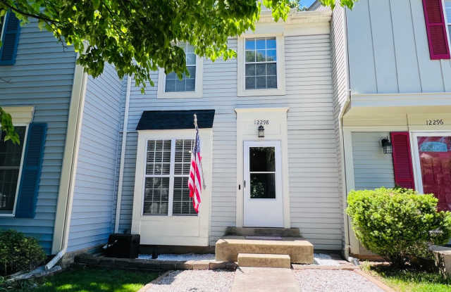LAKE RIDGE TOWNHOUSE - HANDY TO QUANTICO AND FORT BELVOIR photos photos
