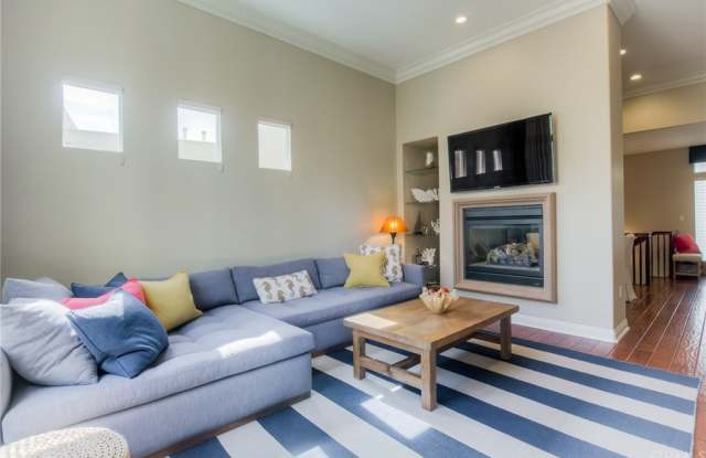 5831 Seawalk Drive Gallery 3