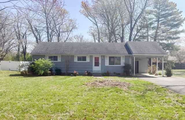 3-Bedroom Single-Family Home Near TTU with Hardwood Floors and Carport photos photos