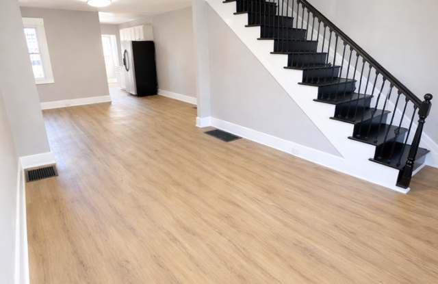 Beautifully Modern 3BR Townhome | Finished Basement | Fenced Yard | Baltimore Gallery 3
