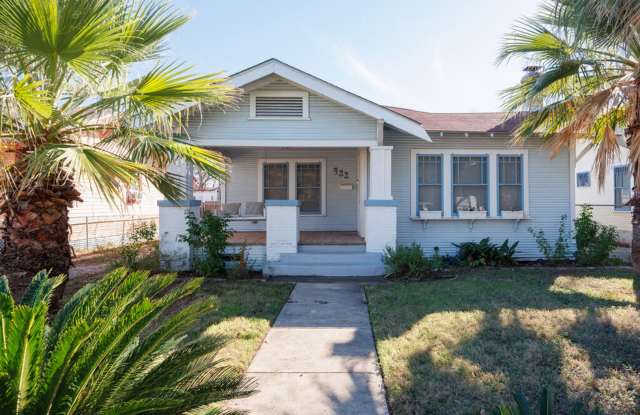 Historic craftsman style home located in Tobin Hill and close to SAC photos photos