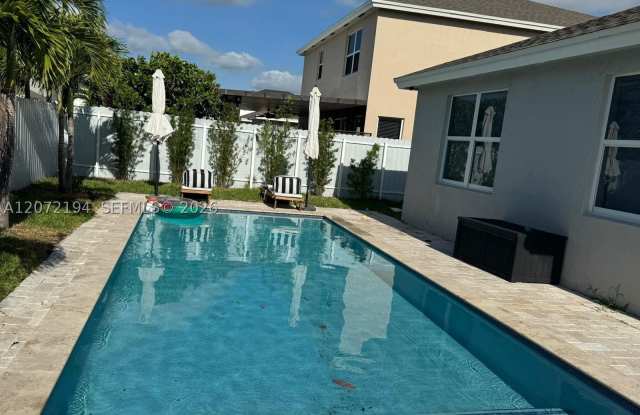 13260 SW 272nd St photos photos