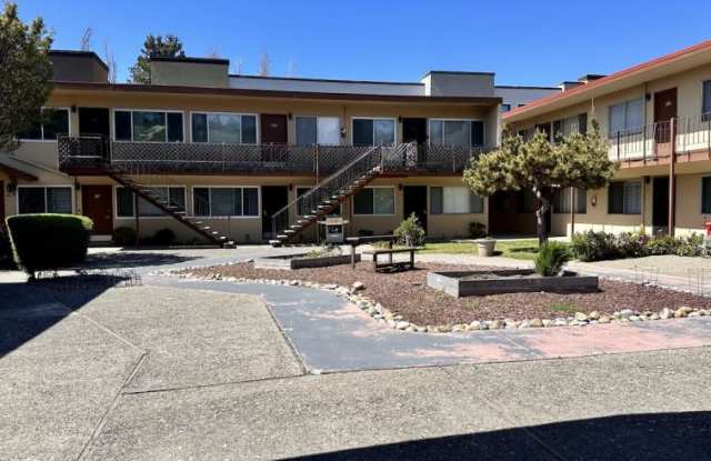 723 Berry Ave. photos photos