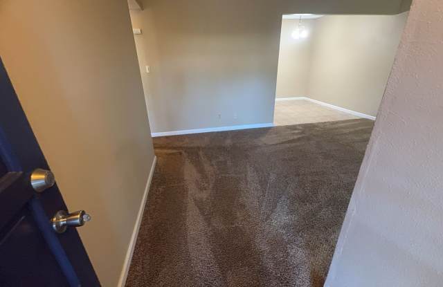 Charming 1 Bedroom, 1 Bathroom Condo for Rent! - MOVE IN SPECIAL $200.00 OFF FIRST MONTH RENT Gallery 4