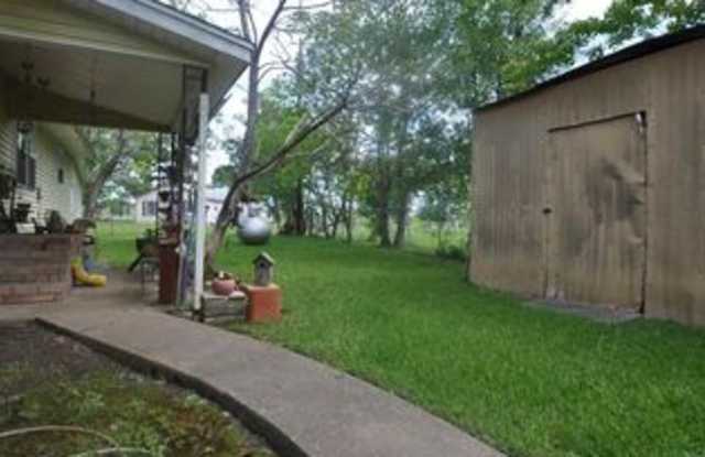 15987 Texas 155 Gallery 2