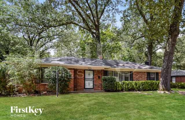 1673 Colonial Road photos photos