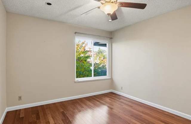707 Fathom Dr Gallery 4