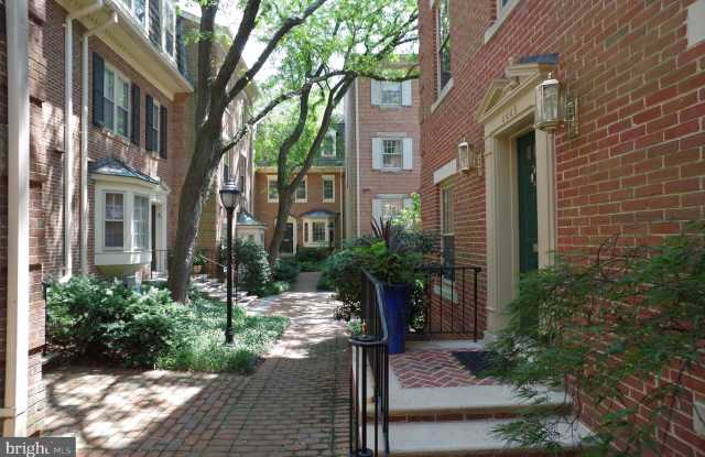 4403 WESTOVER PLACE NW - 4403 Westover Place Northwest, Washington, DC 20016