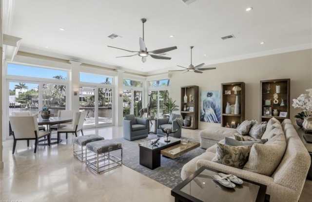 655 Galleon Dr Gallery 2