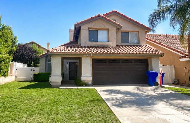 Charming 3 bed 2.5 bath 2 story home in Yucaipa, Ca. photos photos