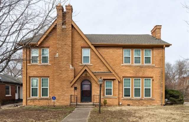 1905 N Brauer Avenue unit: 1501 photos photos