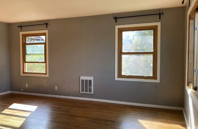 3 Bedroom House for Rent in the Dalles Gallery 4